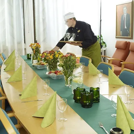 Summer Taehtelae, Alkio-opisto